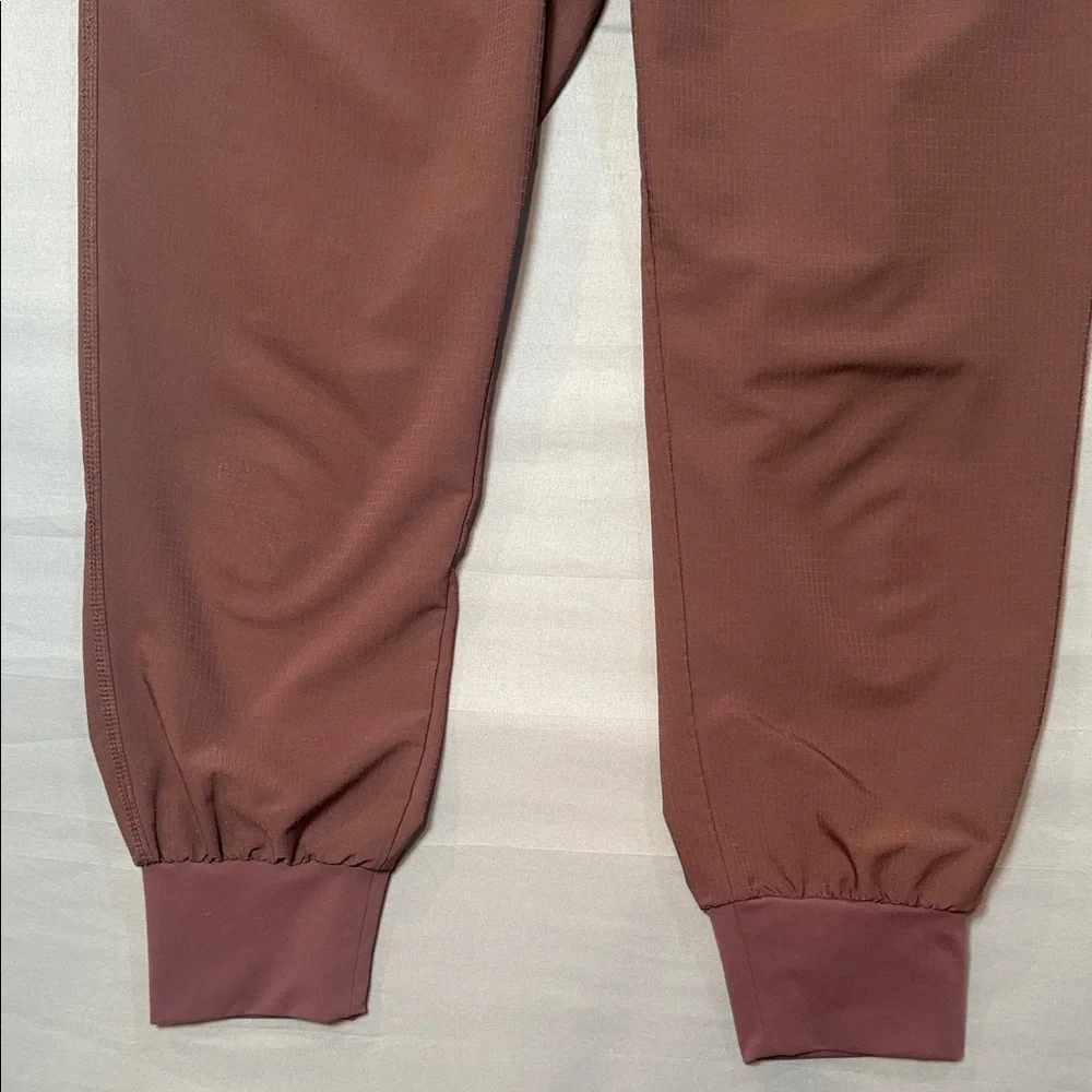 Vuori Women’s Jogger Pants Dusty Rose Mauve Size Large Flawed - Picture 8 of 10
